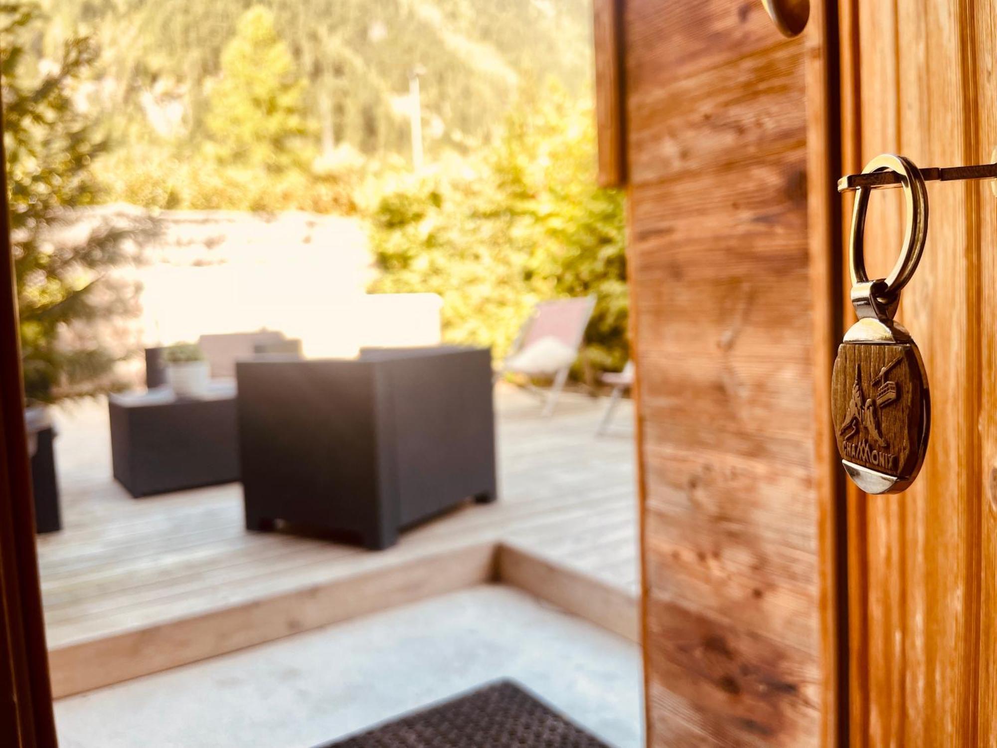 Chalet Le Petit Nicolas, Jacuzzi, Vue Mont Blanc Chamonix Dış mekan fotoğraf